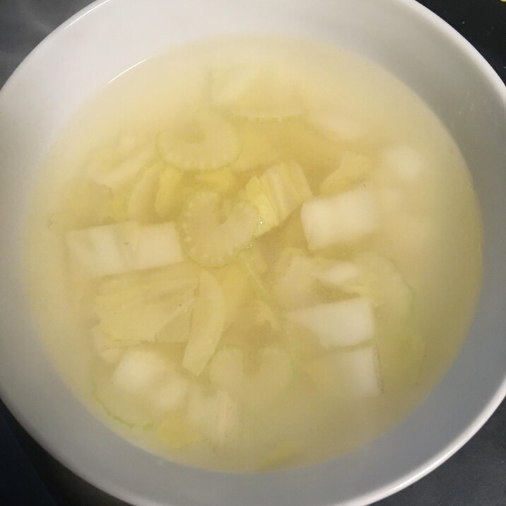 セロリと白菜の味噌汁